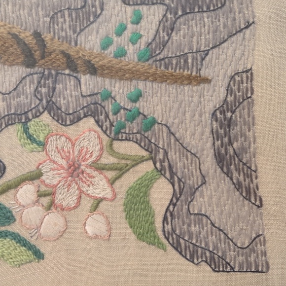 60s 70s Vintage Large Crewel Embroidery of Tropical Birds, Parrots, 23x25 MCM - Picture 9 of 12